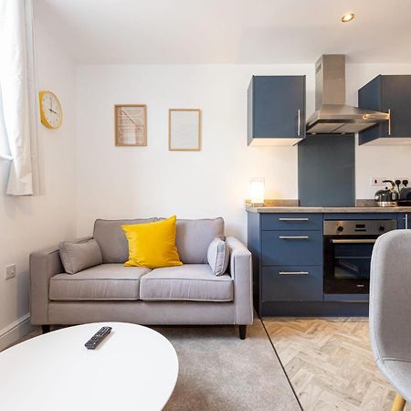 Beautiful 1 Bed 20Mins To Central Manchester Bolton Exterior photo