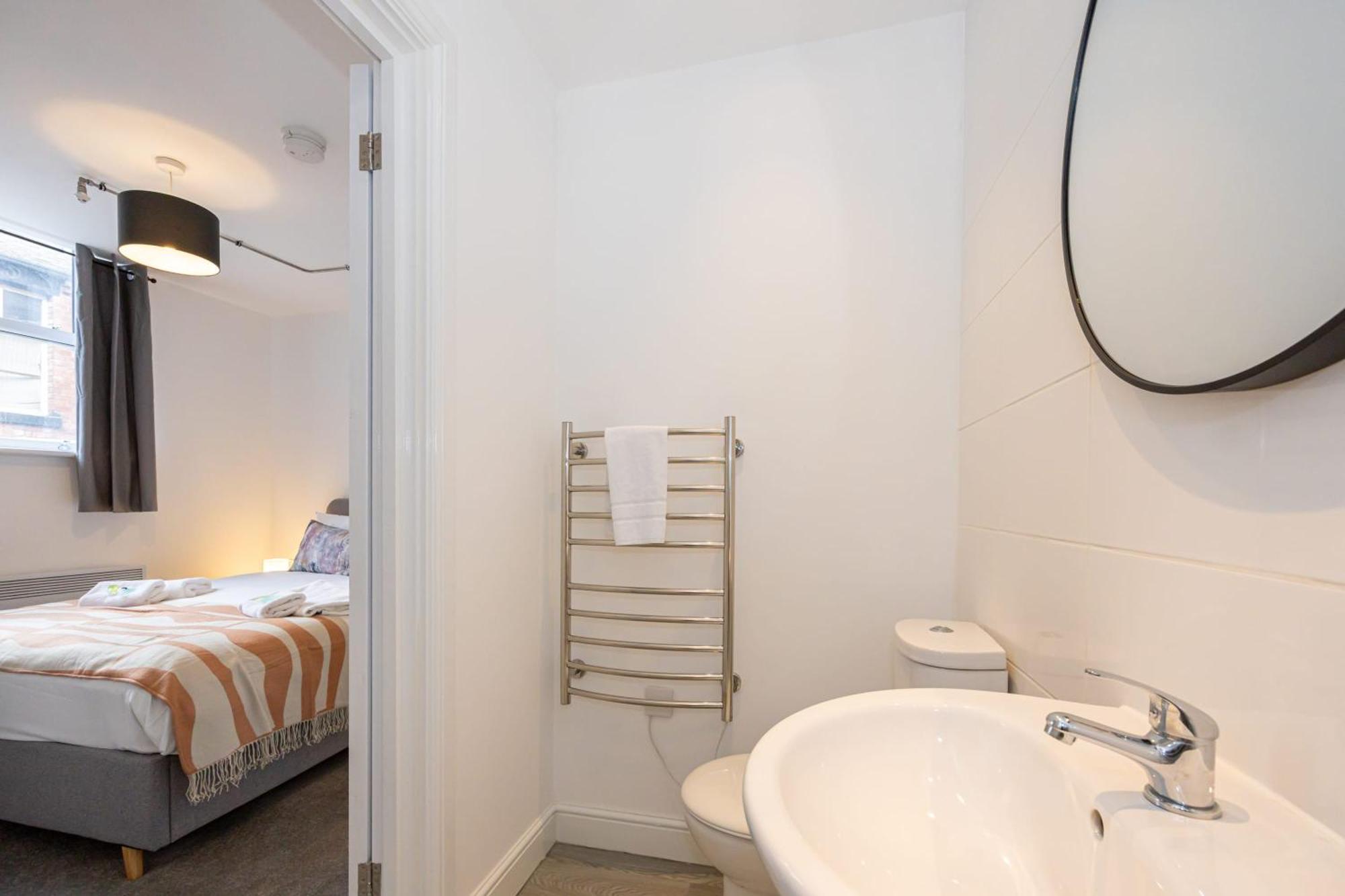 Beautiful 1 Bed 20Mins To Central Manchester Bolton Exterior photo